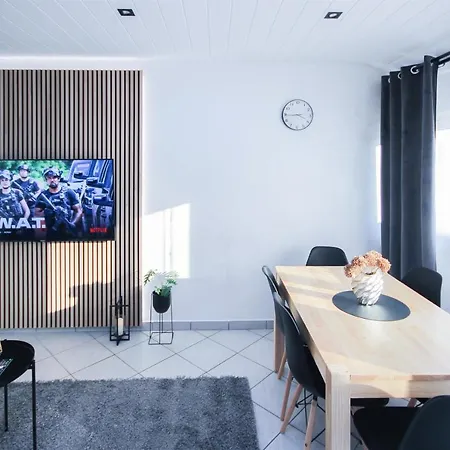 Alfa Stuttgart 3Zi-Maisonette 6 Personen Zuffenhausen Nahe Porsche & Bosch L Wifi & Smarttv I 3Br 4 Beds I Kitchen I Bathroom & Wc Extérieur photo