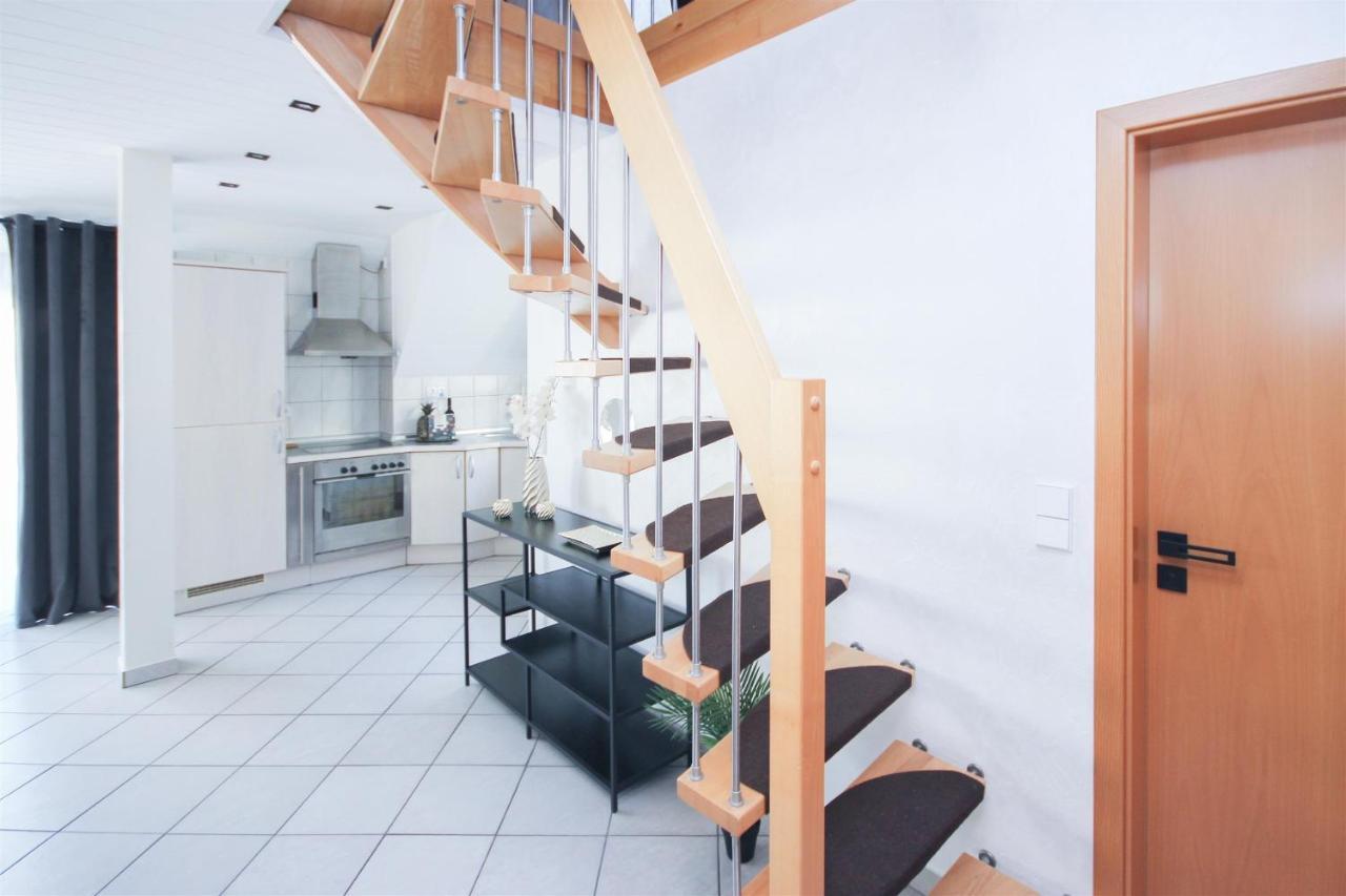 Alfa 3zi-maisonette 6 Personen Zuffenhausen Nahe Porsche & Bosch L Wifi & Smarttv I 3br 4 Beds I Kitchen I Bathroom & Wc * Stuttgart