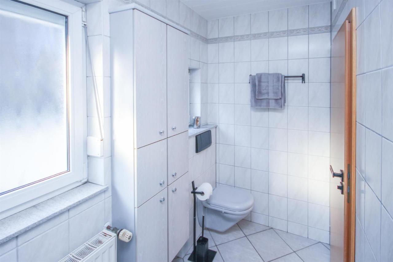 Apartment Alfa 3zi-maisonette 6 Personen Zuffenhausen Nahe Porsche & Bosch L Wifi & Smarttv I 3br 4 Beds I Kitchen I Bathroom & Wc *