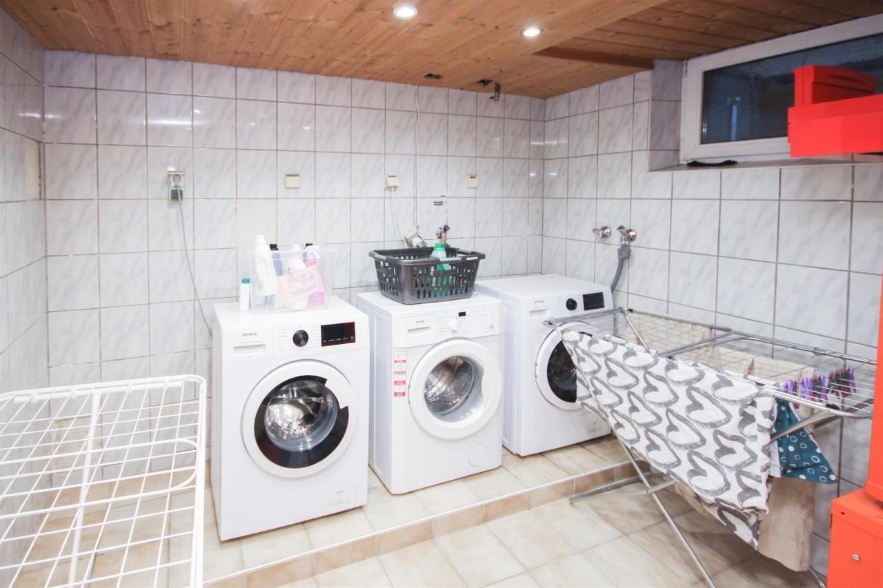 Alfa 3zi-maisonette 6 Personen Zuffenhausen Nahe Porsche & Bosch L Wifi & Smarttv I 3br 4 Beds I Kitchen I Bathroom & Wc Stuttgart