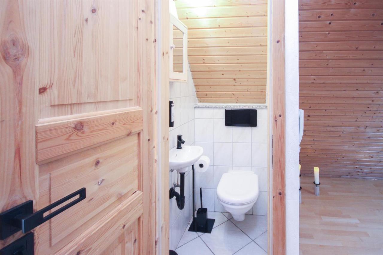 Apartment Alfa 3zi-maisonette 6 Personen Zuffenhausen Nahe Porsche & Bosch L Wifi & Smarttv I 3br 4 Beds I Kitchen I Bathroom & Wc